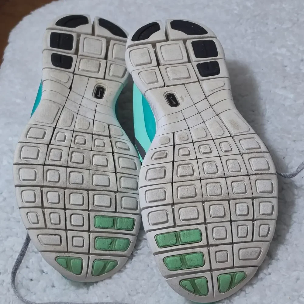 Women's Nike Free 5.0 Running Shoes Teal Green Lightweight Sneakers size 9